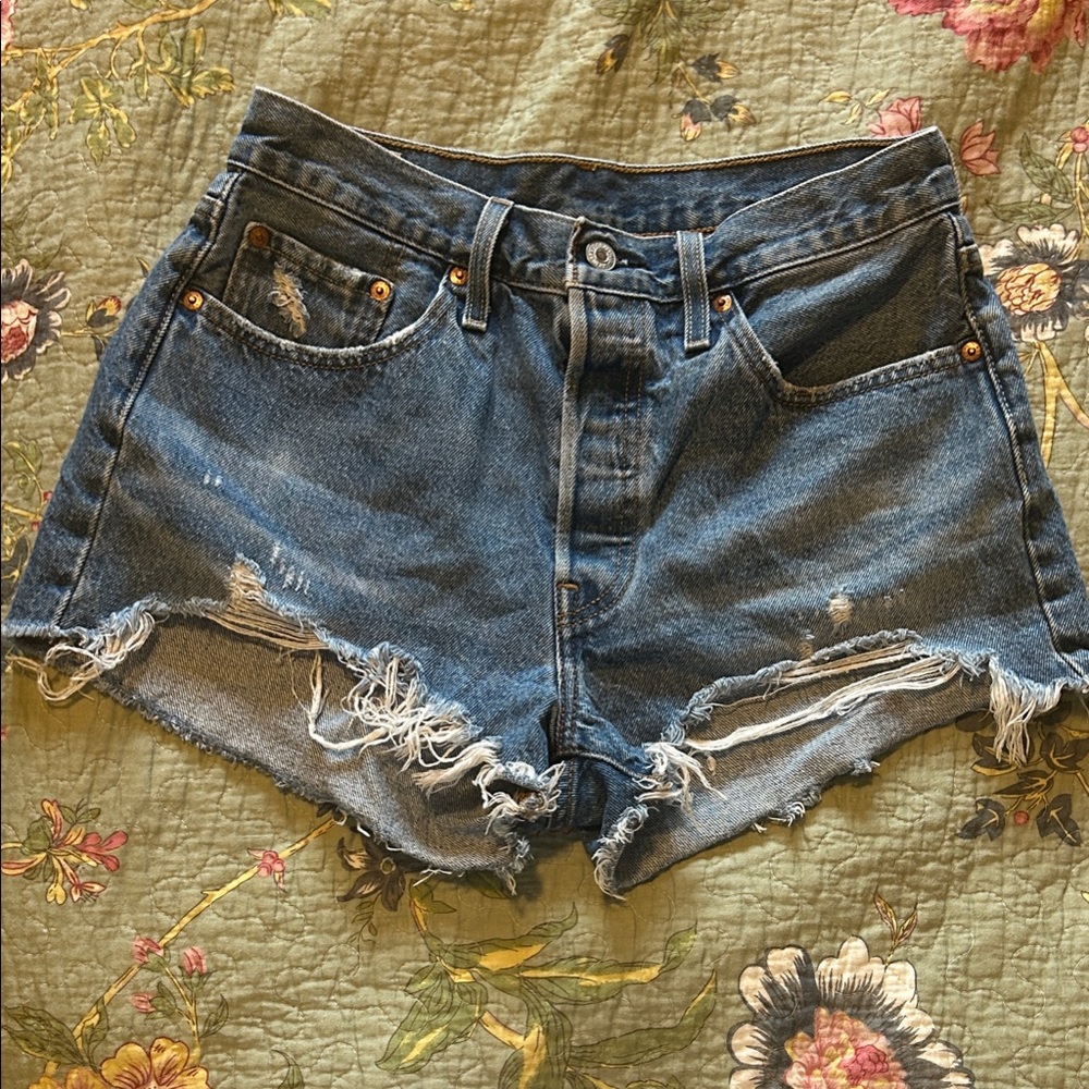 Levi’s 501 Distressed Denim Blue Women's Shorts 28